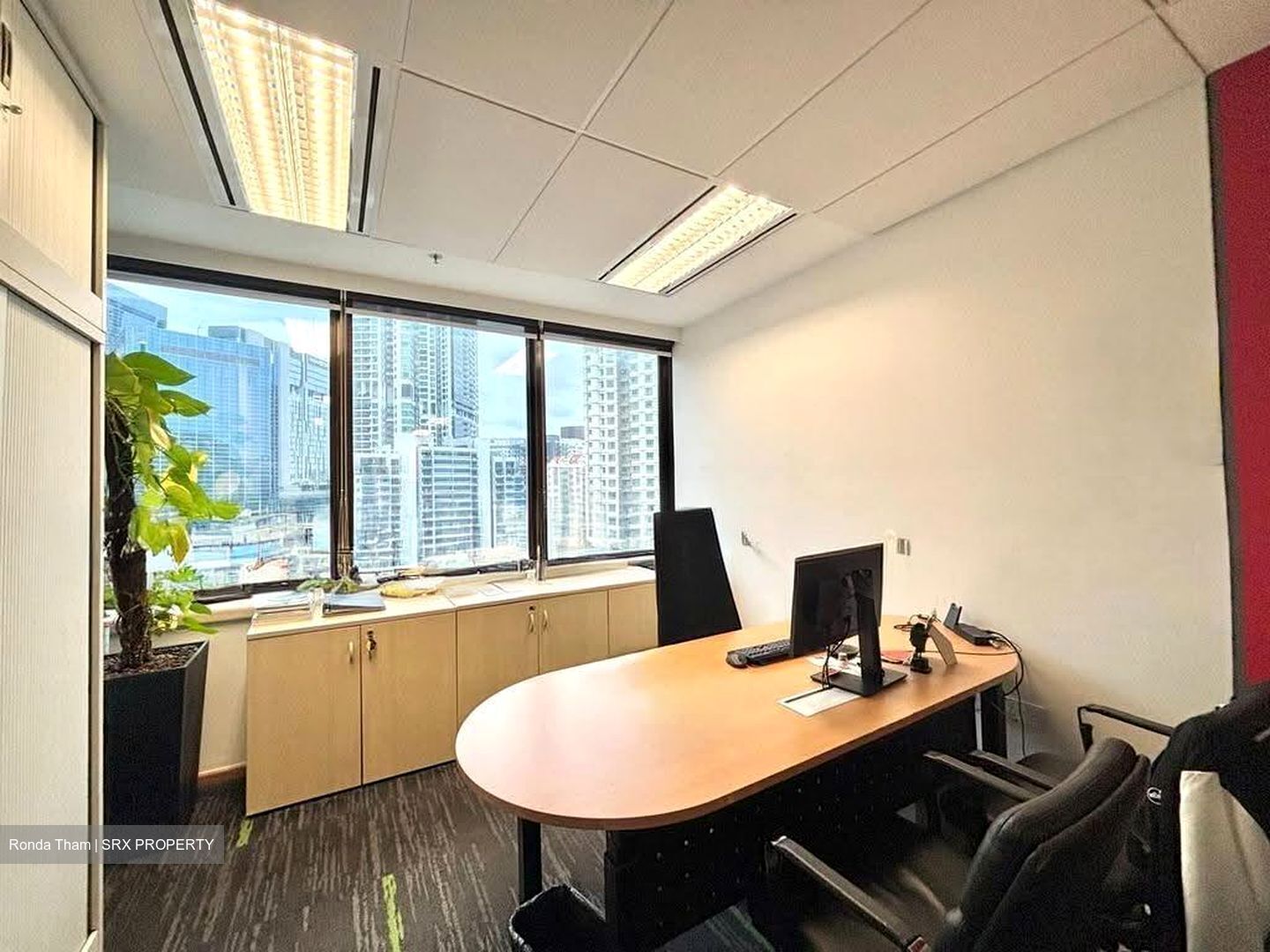 United Square (D11), Office #629188561